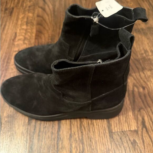 NWT Eileen Fisher Boots size 7.5 - Picture 1 of 8